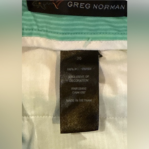 Greg Norman Mens green/white striped active Golf shorts, size 36 - Picture 4 of 4